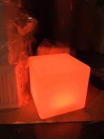 Светильник Куб 80 с питанием от АКБ, RGB Светильник Куб 80 с питанием от АКБ, RGB